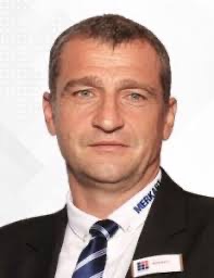 SZEMÁN Róbert